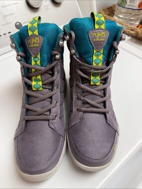Ryka Aurora High-Top Sneakers in Teal, Gray & Yellow-Green. Size 5.5